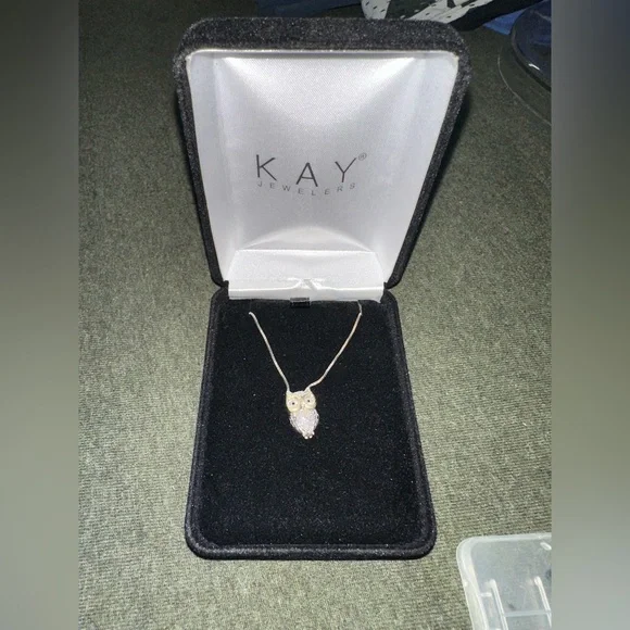 BRAND NEW KAY NECKLACE - Picture 2 of 4